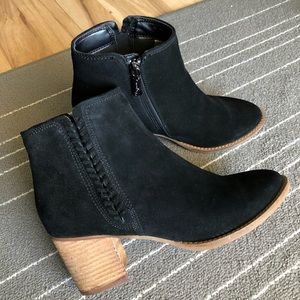Blondo Black Leather Waterproof Ankle Boot